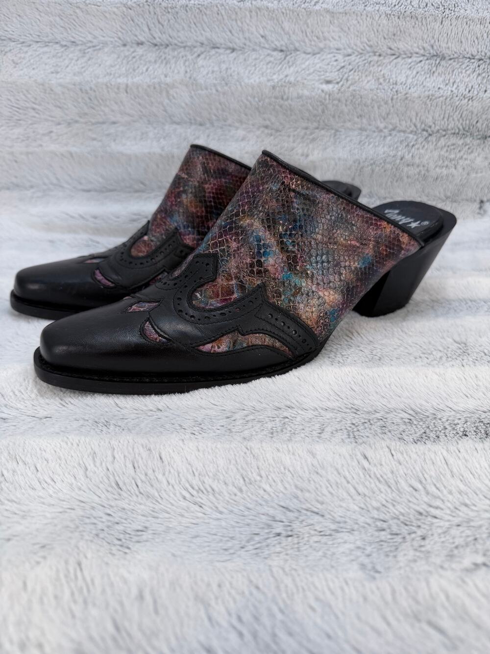 Vtg Tony Lama Black Leather Western Mules Multicolor Snakeskin Print size 8